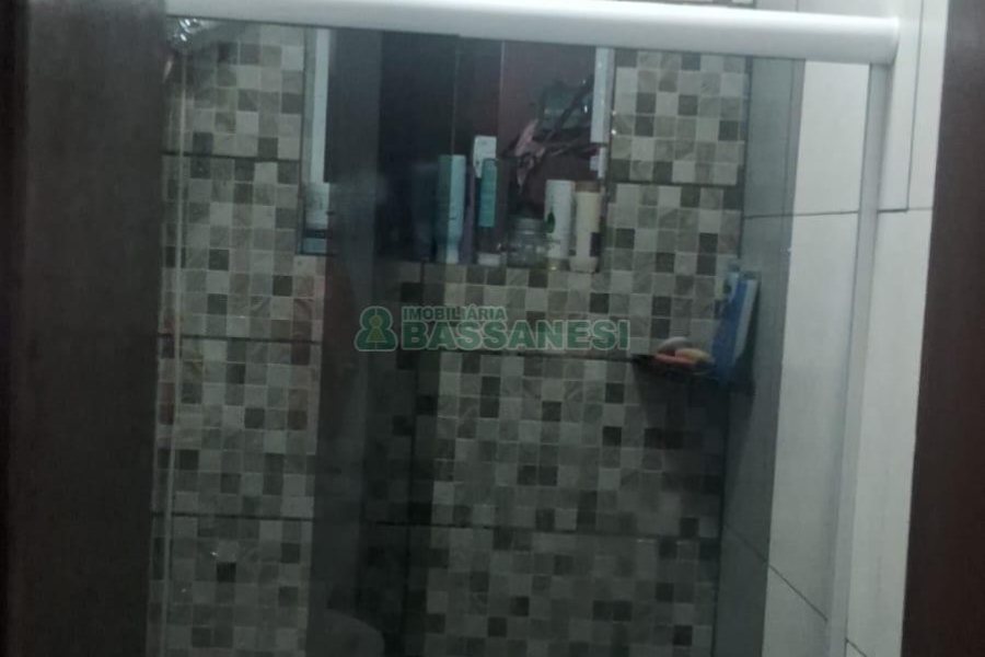 Sobrado com 45m², 2 dormitórios, 1 vaga, no bairro Colina do Sol em Caxias do Sul para Comprar