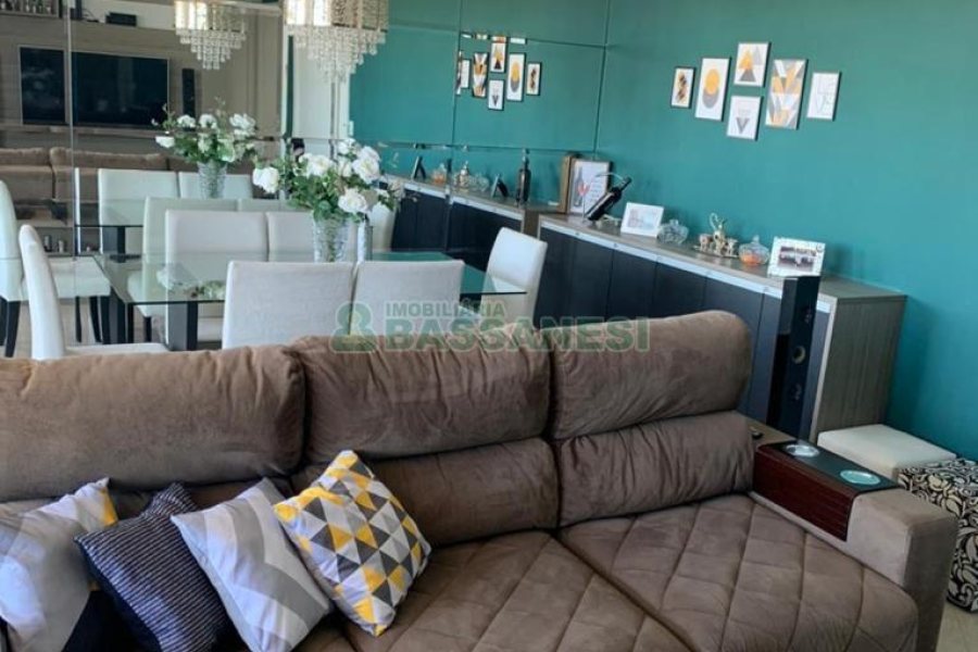 Apto Mobiliado com 112m², 3 dormitórios, 2 vagas, no bairro Cristo Redentor em Caxias do Sul para Alugar
