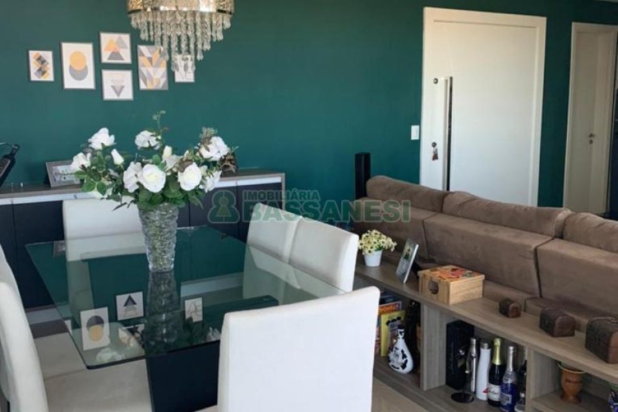 Apto Mobiliado com 112m², 3 dormitórios, 2 vagas, no bairro Cristo Redentor em Caxias do Sul para Alugar