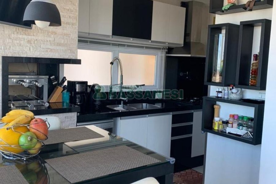Apto Mobiliado com 112m², 3 dormitórios, 2 vagas, no bairro Cristo Redentor em Caxias do Sul para Alugar
