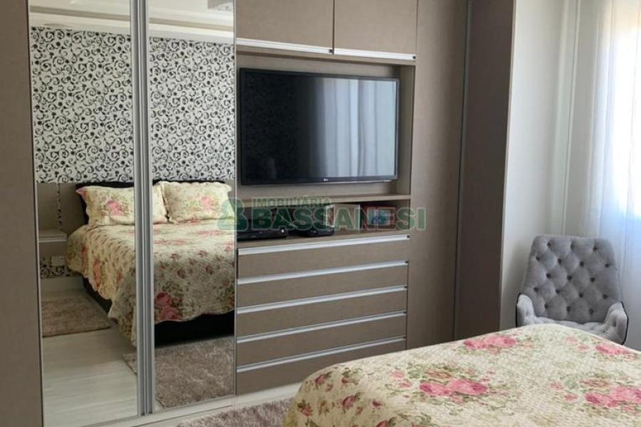 Apto Mobiliado com 112m², 3 dormitórios, 2 vagas, no bairro Cristo Redentor em Caxias do Sul para Alugar