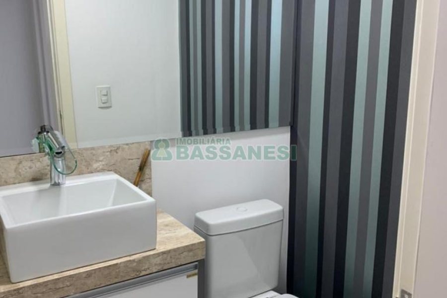 Apto Mobiliado com 112m², 3 dormitórios, 2 vagas, no bairro Cristo Redentor em Caxias do Sul para Alugar