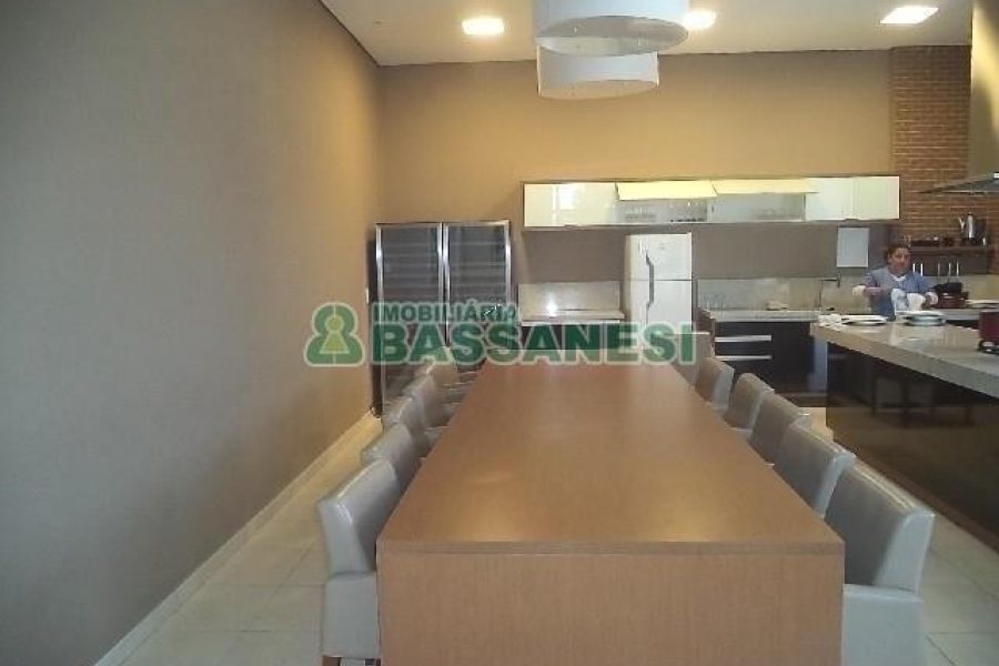 Apto Mobiliado com 112m², 3 dormitórios, 2 vagas, no bairro Cristo Redentor em Caxias do Sul para Alugar