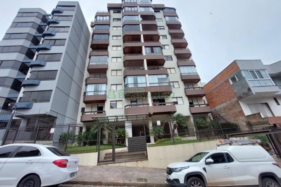 Apto Mobiliado com 90m², 2 dormitórios, 1 vaga, no bairro Madureira em Caxias do Sul para Alugar