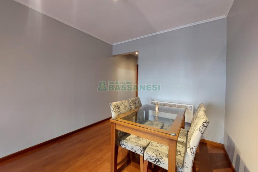 Apto Mobiliado com 90m², 2 dormitórios, 1 vaga, no bairro Madureira em Caxias do Sul para Alugar