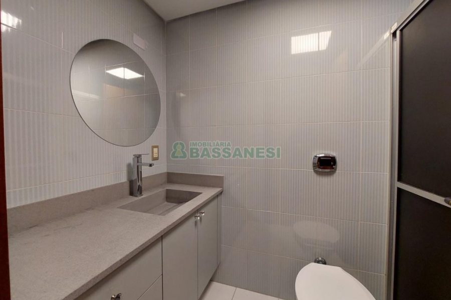 Apto Mobiliado com 90m², 2 dormitórios, 1 vaga, no bairro Madureira em Caxias do Sul para Alugar
