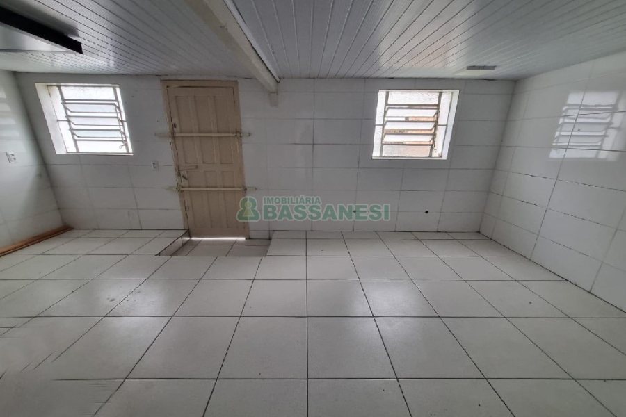 Casa Comercial com 120m², no bairro Exposição em Caxias do Sul para Alugar