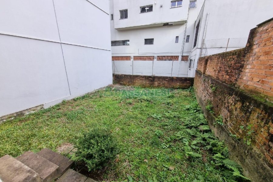 Casa Comercial com 120m², no bairro Exposição em Caxias do Sul para Alugar
