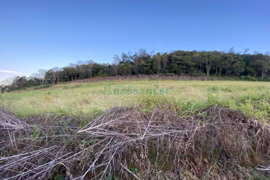 Terreno com 113285m², no bairro Vila Lobos em Caxias do Sul para Comprar