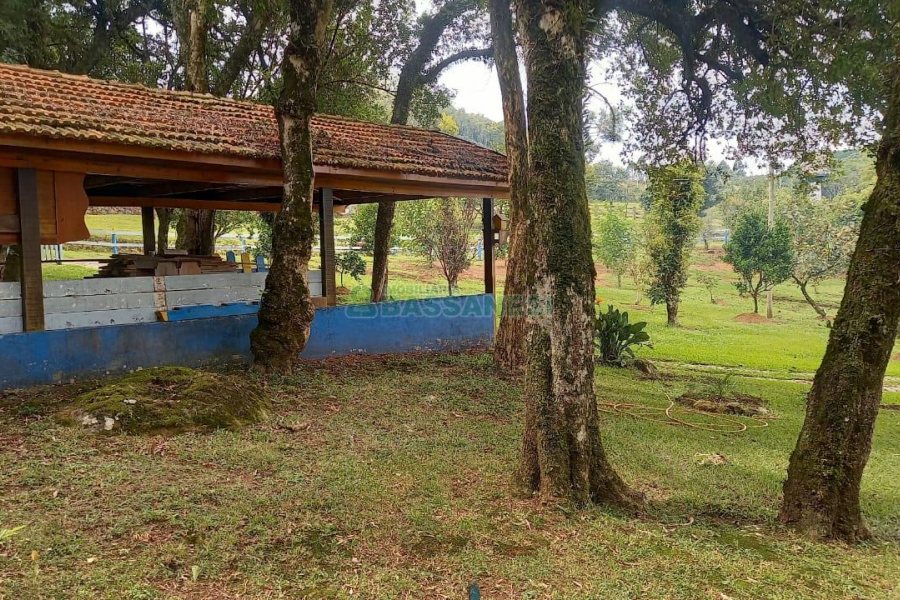 Chácara com 38200m², 3 dormitórios, no bairro Interior em São Marcos para Comprar