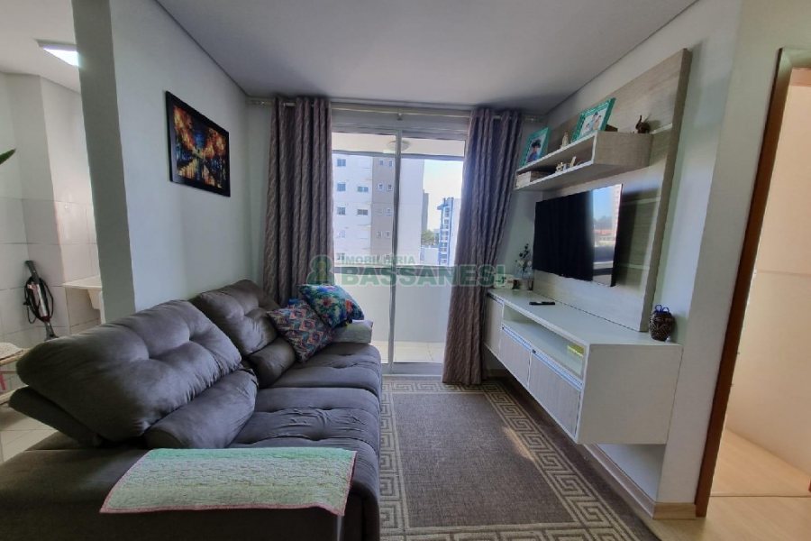 Apto Mobiliado com 55m², 2 dormitórios, 1 vaga, no bairro Vila Verde em Caxias do Sul para Alugar
