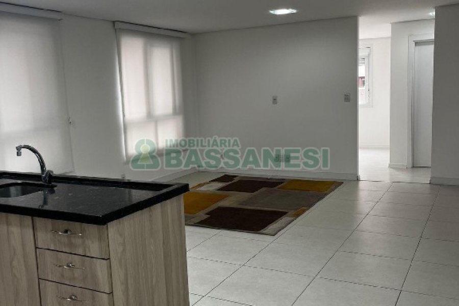 Apto Mobiliado com 54m², 1 dormitório, 1 vaga, no bairro Centro em Caxias do Sul para Alugar