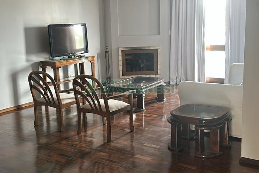 Apartamento com 180m², 3 dormitórios, 1 vaga, no bairro Cristo Redentor em Caxias do Sul para Alugar ou Comprar