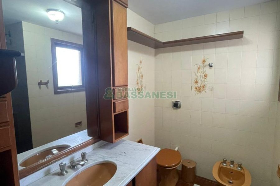 Apartamento com 180m², 3 dormitórios, 1 vaga, no bairro Cristo Redentor em Caxias do Sul para Alugar ou Comprar