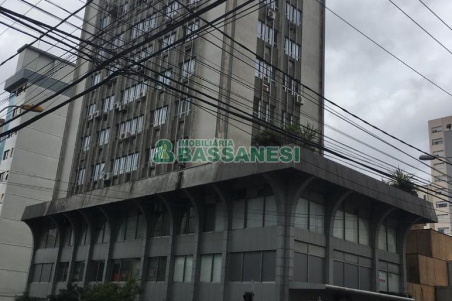 Sala com 33m², no bairro Centro em Caxias do Sul para Comprar