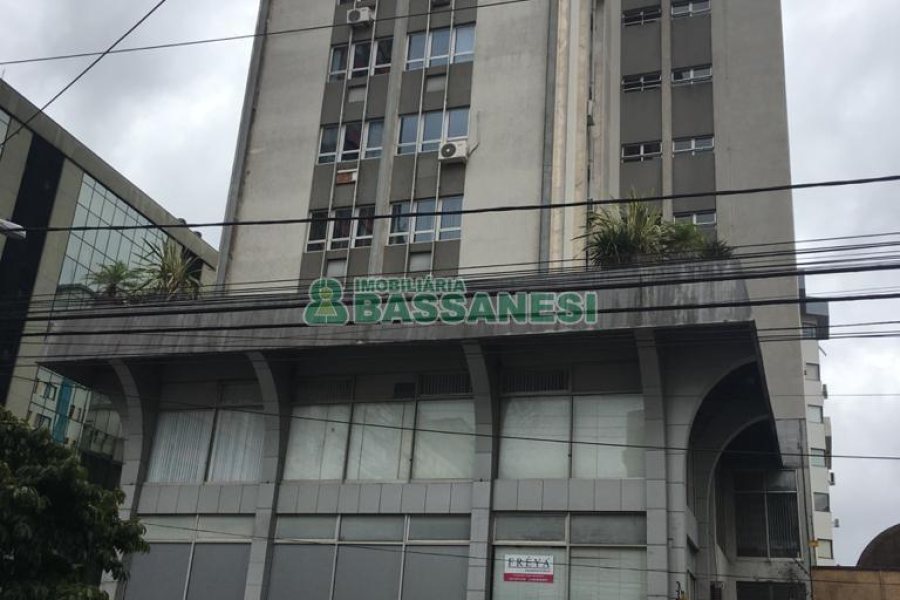 Sala com 33m², no bairro Centro em Caxias do Sul para Comprar