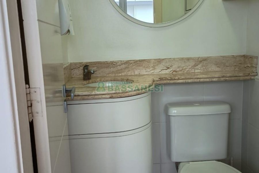 Sala com 33m², no bairro Centro em Caxias do Sul para Comprar