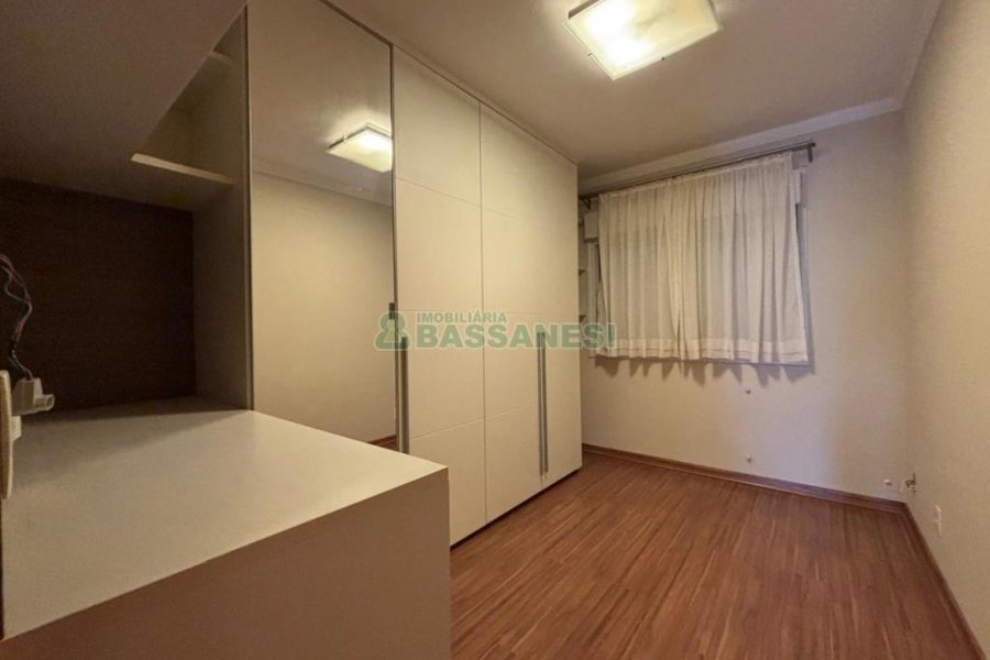 Apto Mobiliado com 120m², 3 dormitórios, 2 vagas, no bairro Panazzolo em Caxias do Sul para Alugar