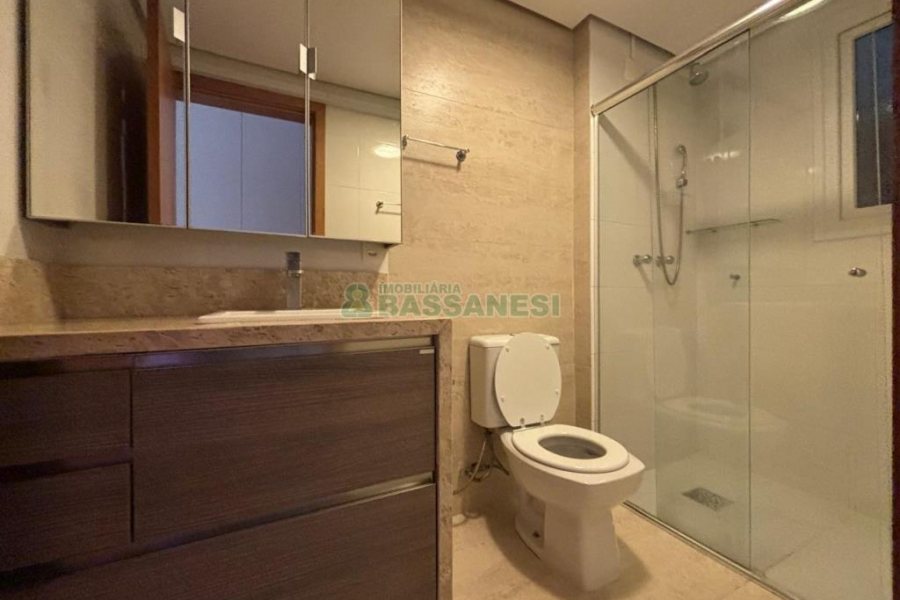 Apto Mobiliado com 120m², 3 dormitórios, 2 vagas, no bairro Panazzolo em Caxias do Sul para Alugar
