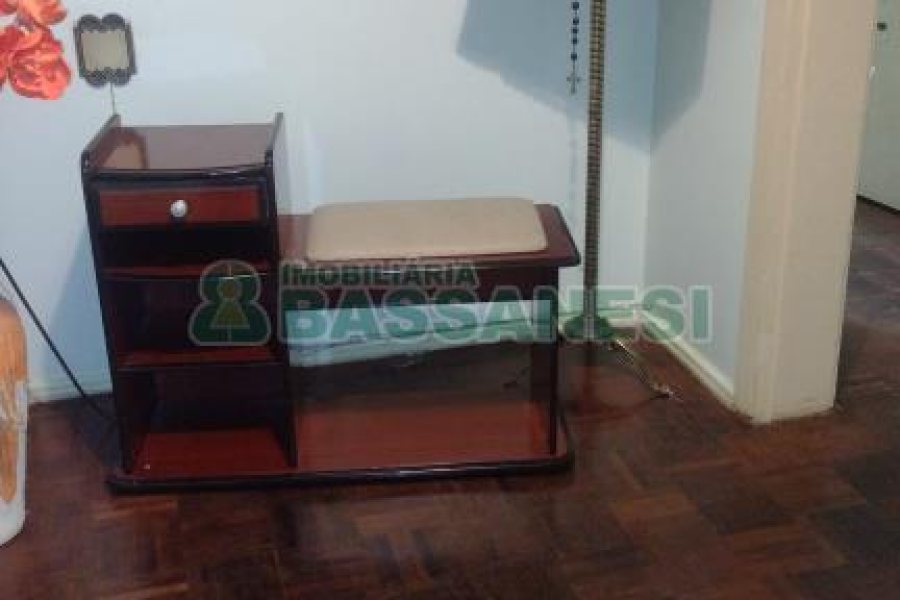 Apartamento com 142m², 3 dormitórios, 1 vaga, no bairro Centro em Caxias do Sul para Comprar