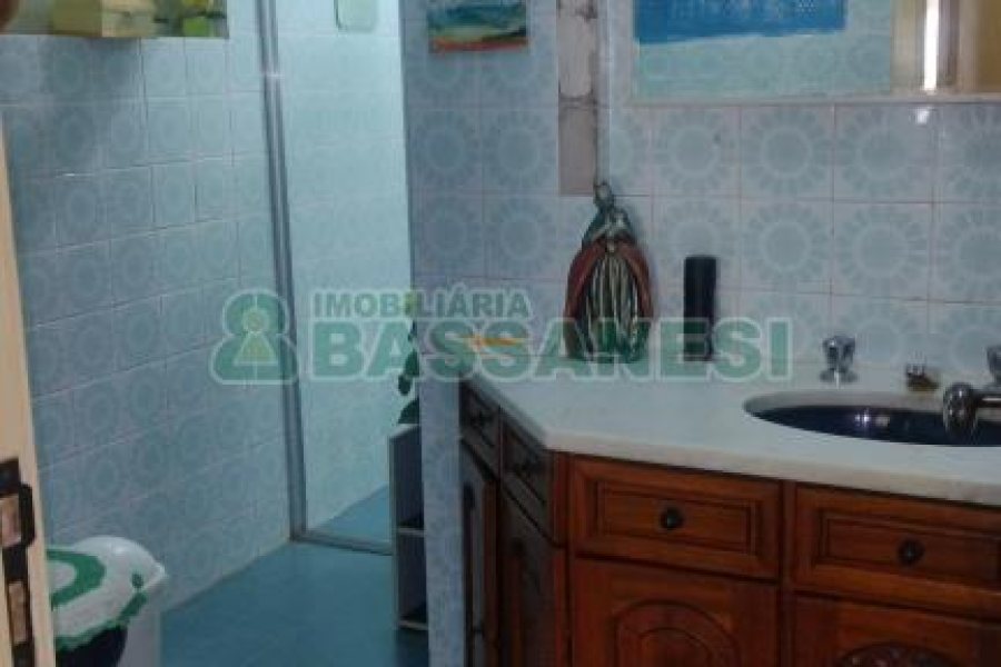 Apartamento com 142m², 3 dormitórios, 1 vaga, no bairro Centro em Caxias do Sul para Comprar