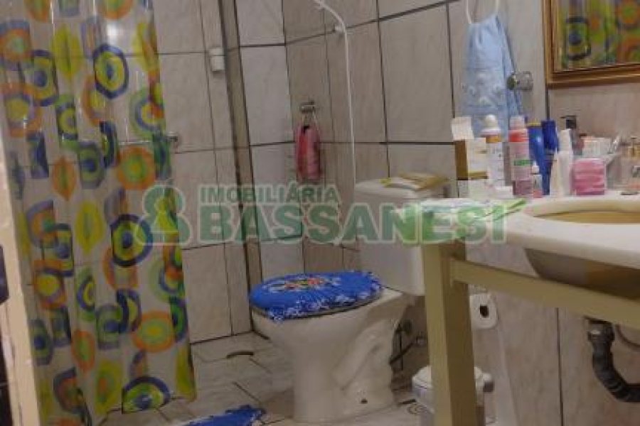 Apartamento com 142m², 3 dormitórios, 1 vaga, no bairro Centro em Caxias do Sul para Comprar