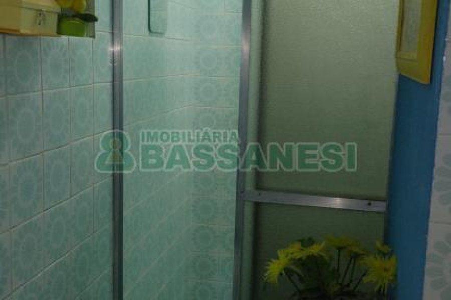 Apartamento com 142m², 3 dormitórios, 1 vaga, no bairro Centro em Caxias do Sul para Comprar