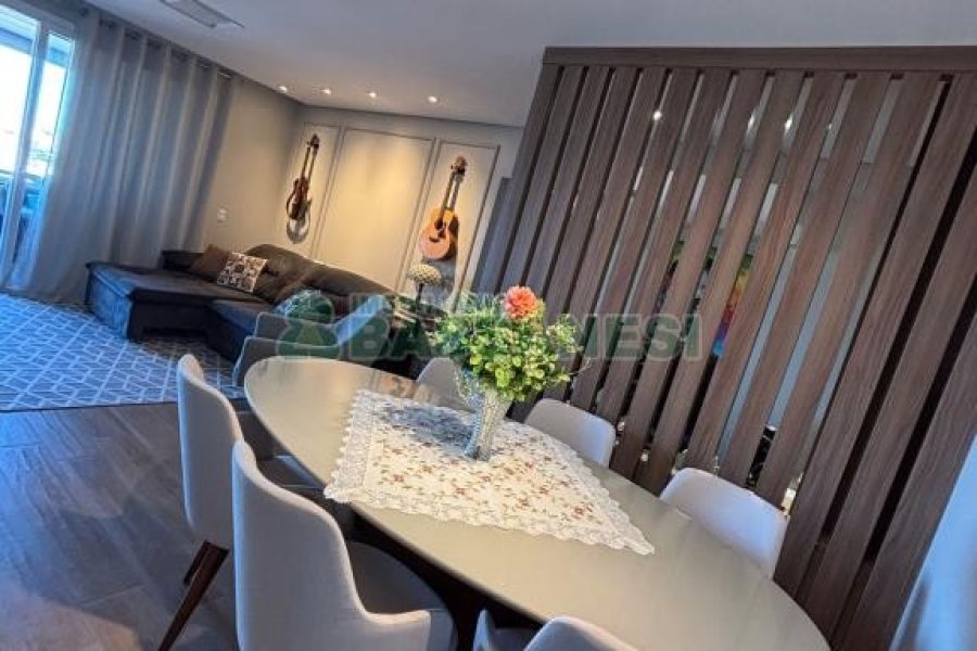 Apartamento com 97m², 2 dormitórios, 2 vagas, no bairro Jardim América em Caxias do Sul para Comprar