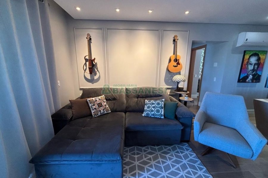 Apartamento com 97m², 2 dormitórios, 2 vagas, no bairro Jardim América em Caxias do Sul para Comprar