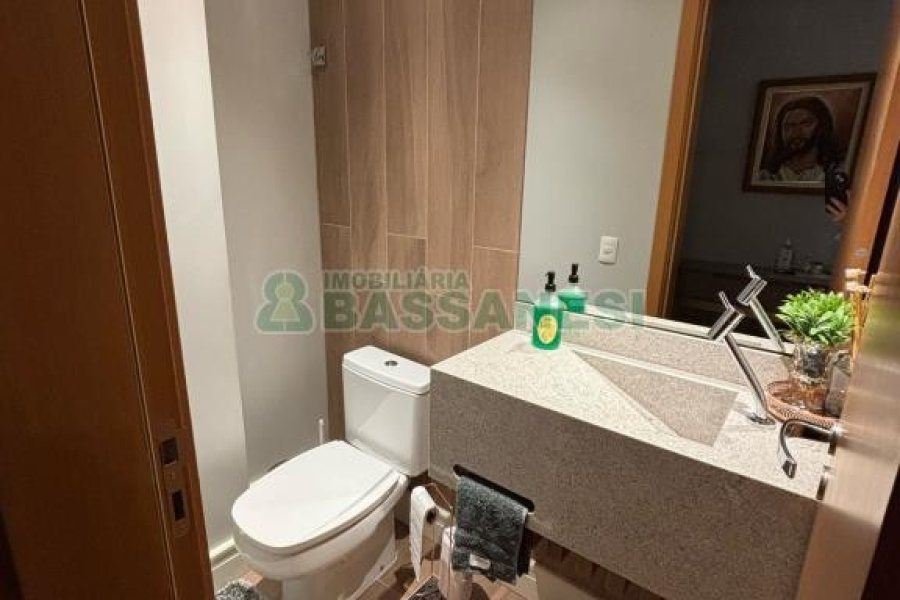 Apartamento com 97m², 2 dormitórios, 2 vagas, no bairro Jardim América em Caxias do Sul para Comprar