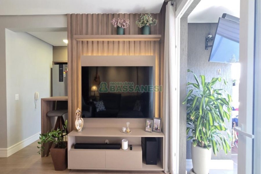 Apto Mobiliado com 97m², 2 dormitórios, 2 vagas, no bairro Jardim América em Caxias do Sul para Comprar