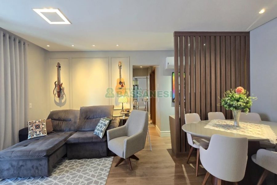 Apto Mobiliado com 97m², 2 dormitórios, 2 vagas, no bairro Jardim América em Caxias do Sul para Comprar