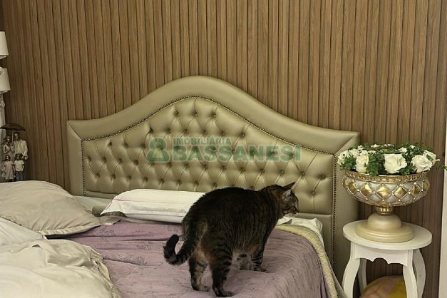 Apartamento com 94m², 3 dormitórios, 1 vaga, no bairro Rio Branco em Caxias do Sul para Comprar