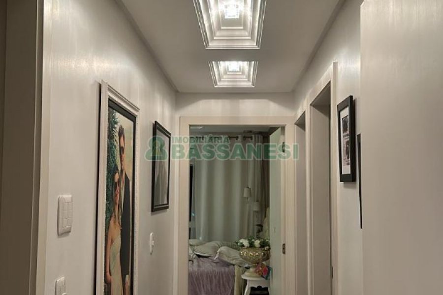 Apartamento com 94m², 3 dormitórios, 1 vaga, no bairro Rio Branco em Caxias do Sul para Comprar