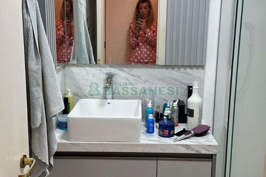 Apartamento com 94m², 3 dormitórios, 1 vaga, no bairro Rio Branco em Caxias do Sul para Comprar