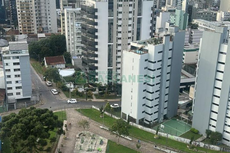 Apartamento com 94m², 3 dormitórios, 1 vaga, no bairro Rio Branco em Caxias do Sul para Comprar