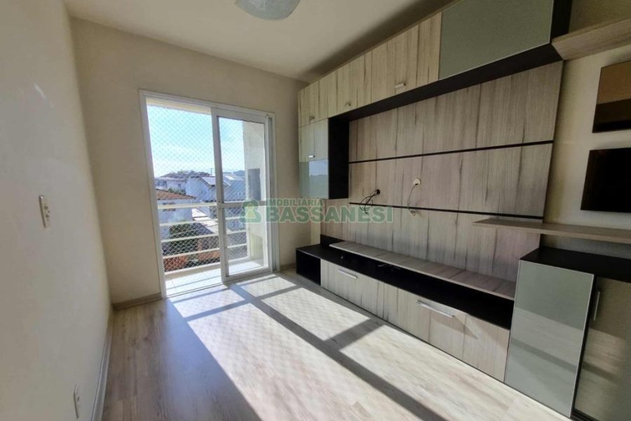 Apto Mobiliado com 56m², 2 dormitórios, 1 vaga, no bairro Cinqüentenário em Caxias do Sul para Alugar