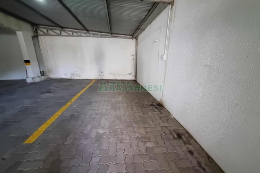 Apto Mobiliado com 56m², 2 dormitórios, 1 vaga, no bairro Cinqüentenário em Caxias do Sul para Alugar