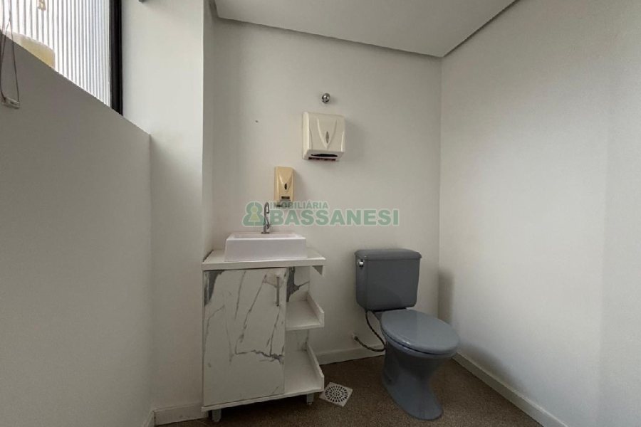 Sala com 50m², no bairro Centro em Caxias do Sul para Alugar