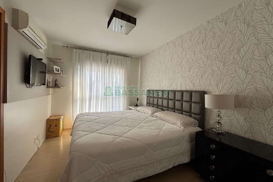 Apto Mobiliado com 83m², 2 dormitórios, 2 vagas, no bairro Rio Branco em Caxias do Sul para Alugar