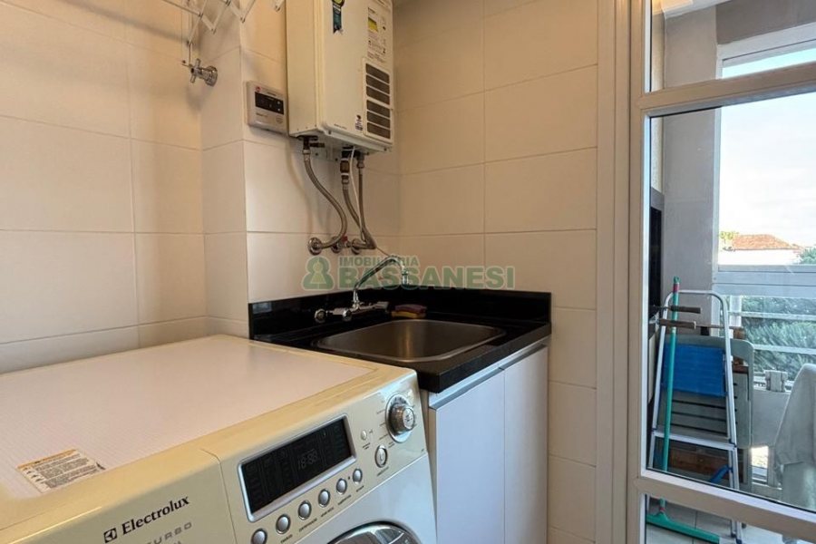 Apto Mobiliado com 83m², 2 dormitórios, 2 vagas, no bairro Rio Branco em Caxias do Sul para Alugar