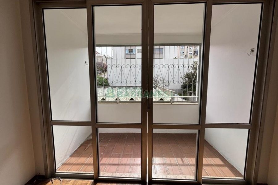 Apartamento com 136m², 3 dormitórios, 1 vaga, no bairro Exposição em Caxias do Sul para Comprar