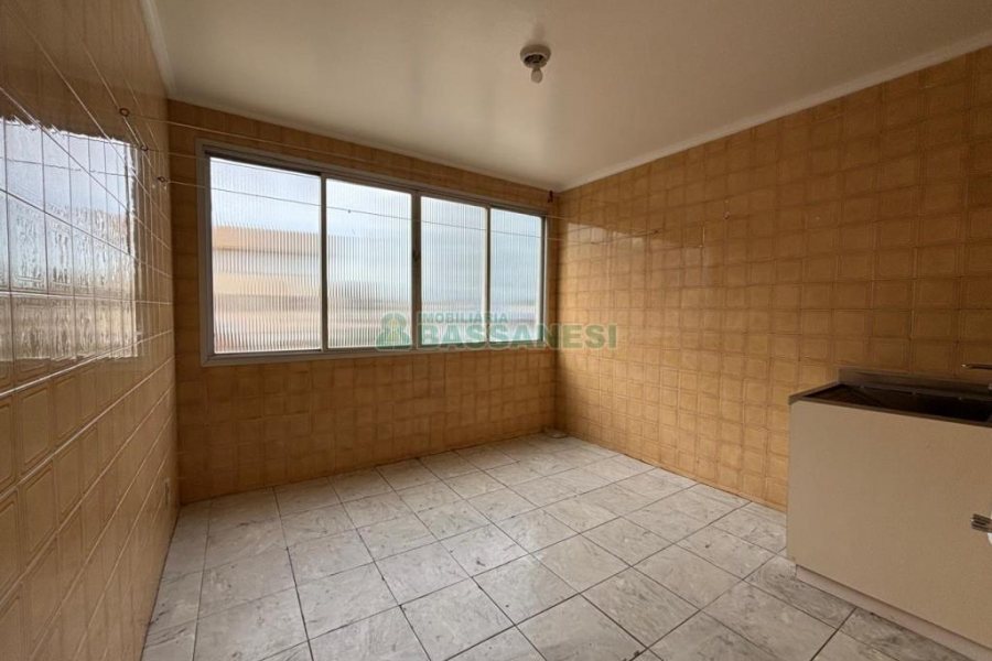 Apartamento com 136m², 3 dormitórios, 1 vaga, no bairro Exposição em Caxias do Sul para Comprar