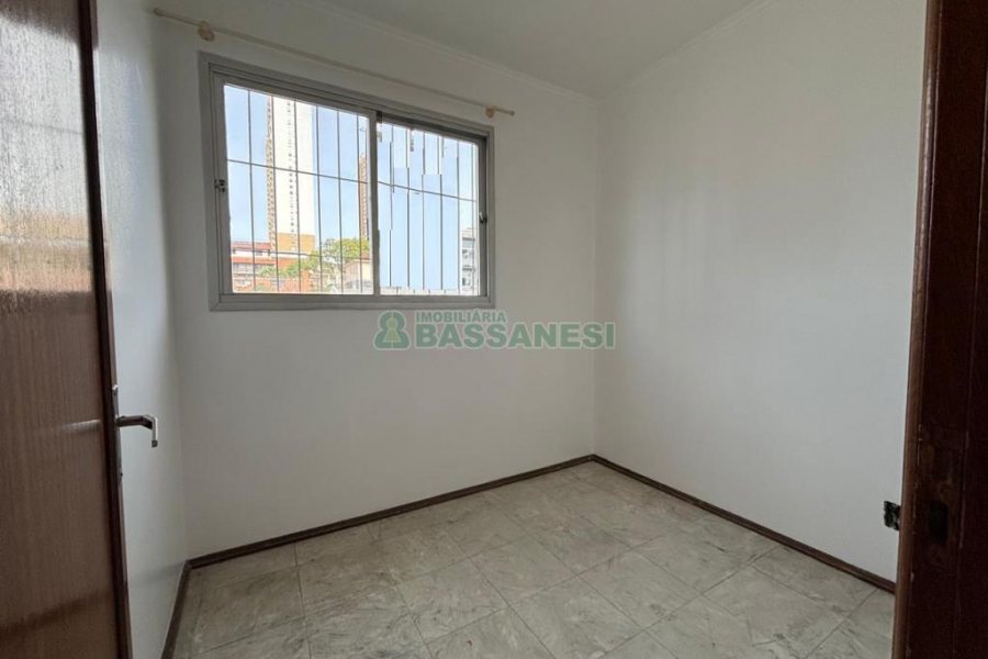Apartamento com 136m², 3 dormitórios, 1 vaga, no bairro Exposição em Caxias do Sul para Comprar