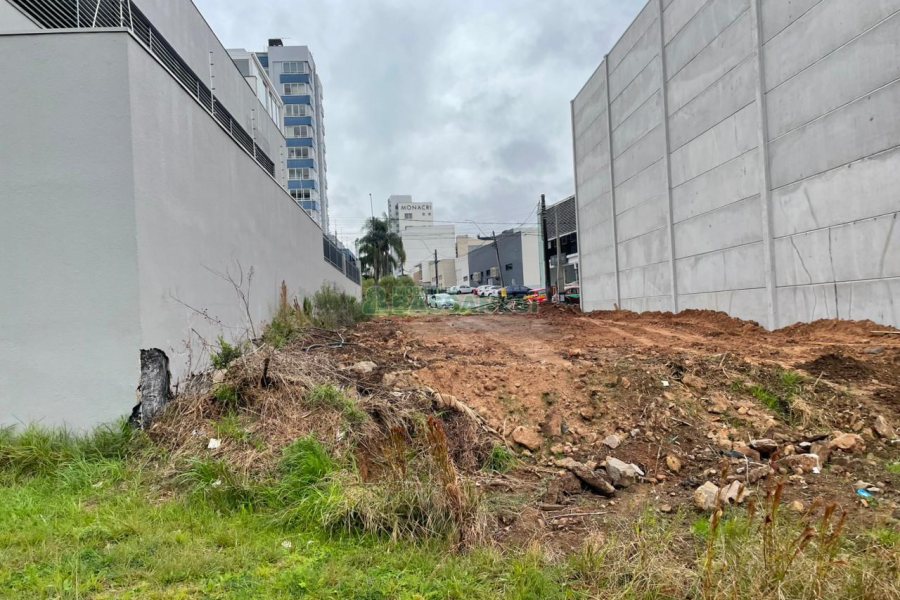 Terreno com 5000m², no bairro Sanvitto em Caxias do Sul para Comprar