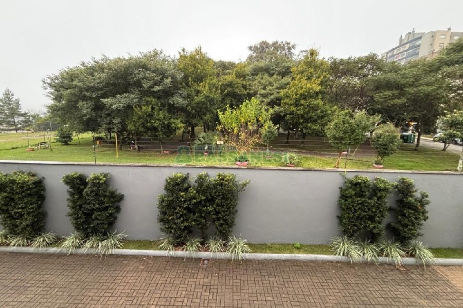 Casa com 310m², 3 dormitórios, 4 vagas, no bairro Jardim América em Caxias do Sul para Alugar