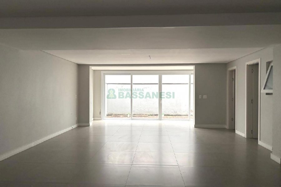 Casa com 310m², 3 dormitórios, 4 vagas, no bairro Jardim América em Caxias do Sul para Alugar