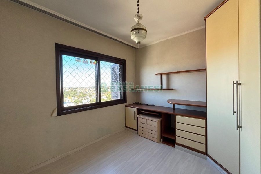 Apartamento com 225m², 3 dormitórios, 3 vagas, no bairro Rio Branco em Caxias do Sul para Comprar