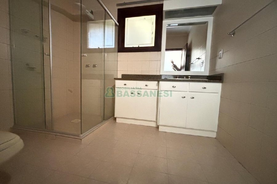 Apartamento com 225m², 3 dormitórios, 3 vagas, no bairro Rio Branco em Caxias do Sul para Comprar