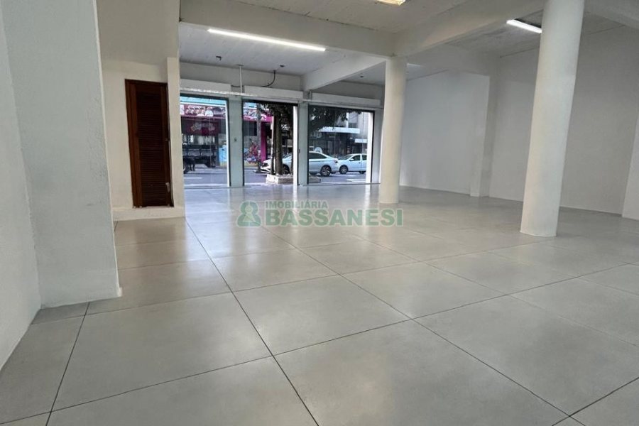 Loja com 640m², no bairro Centro em Caxias do Sul para Alugar
